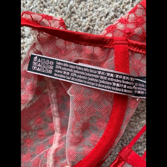 New Red Lace Bra - Picture 7 of 10